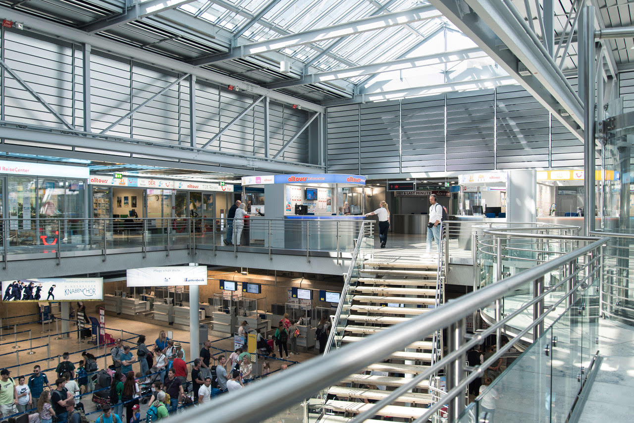 Nürnberg Flughafen Reisebüro Reisemarkt 